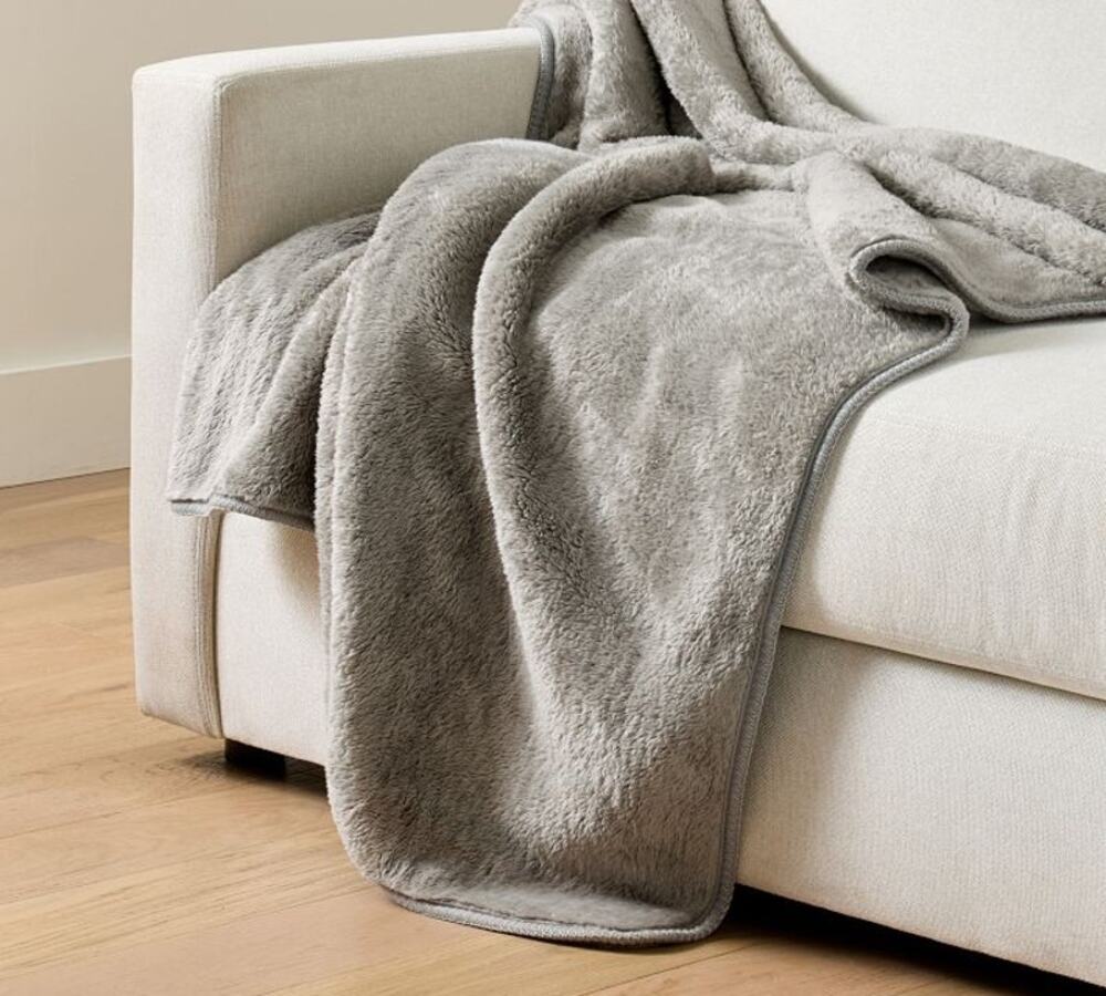 Throw Blanket Luxe Faux Fur 50X60 Plush Velvet lined Grey Gray Furry
